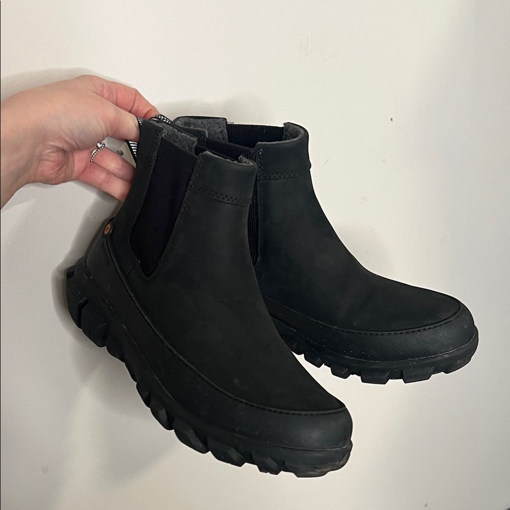Black Ankle Boots BOGS 100% water proof Chelsea boot